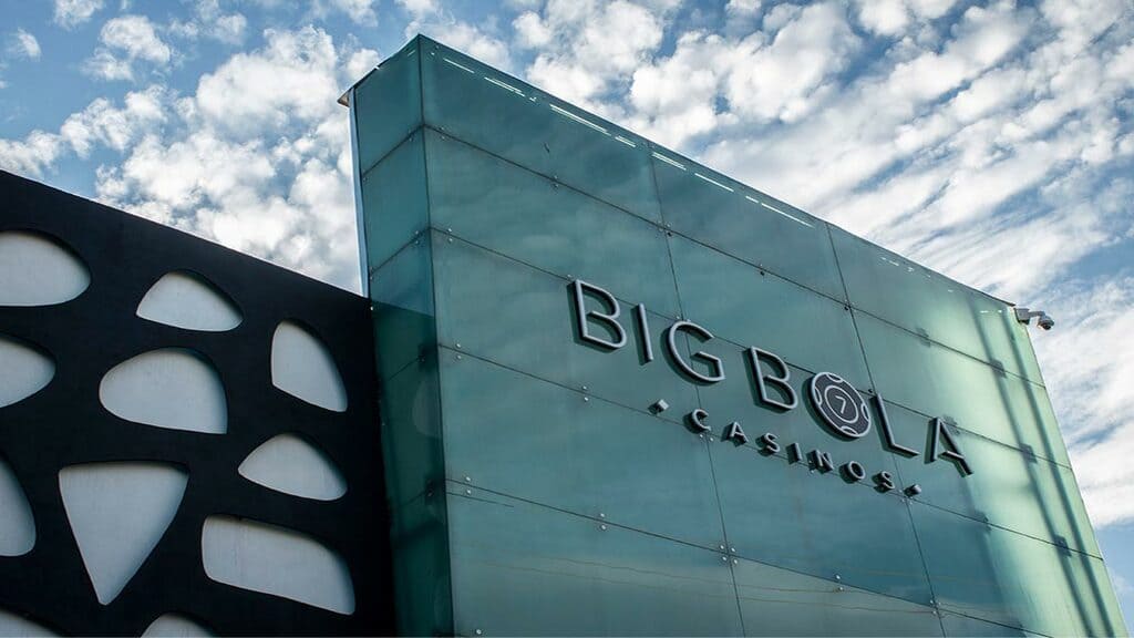 ¿Cuál es el bono de bienvenida de Big Bola Casino?